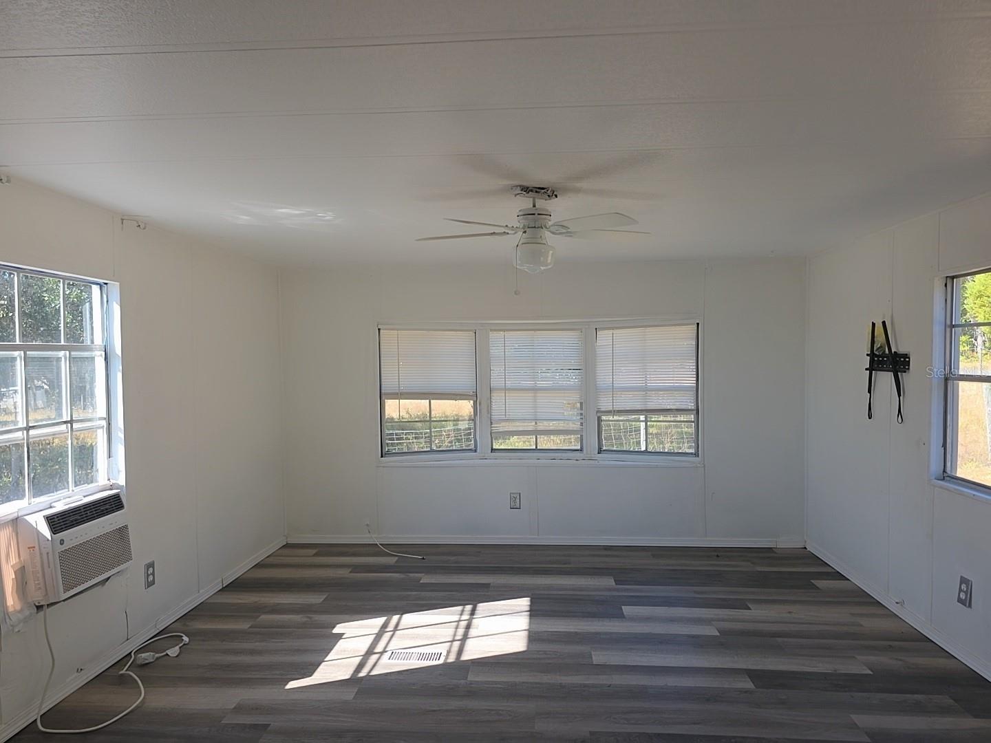 GREEN ACRES - Residential