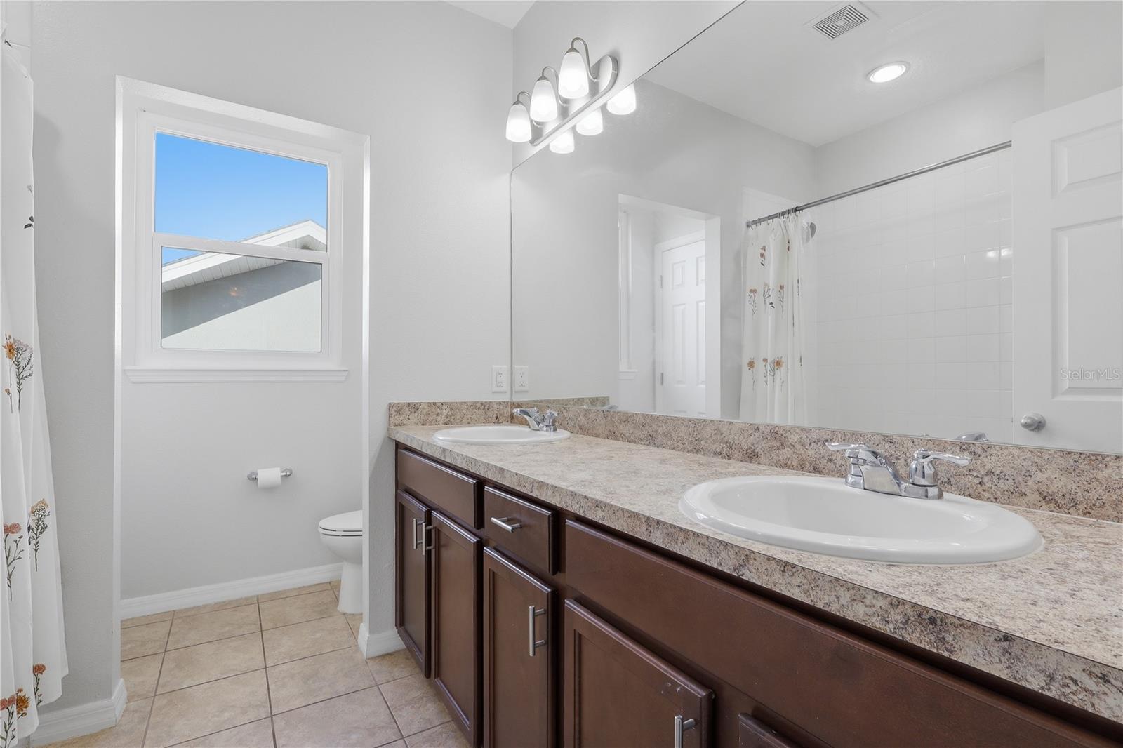 NEW RIVER LAKES PHASE 01 - Residential