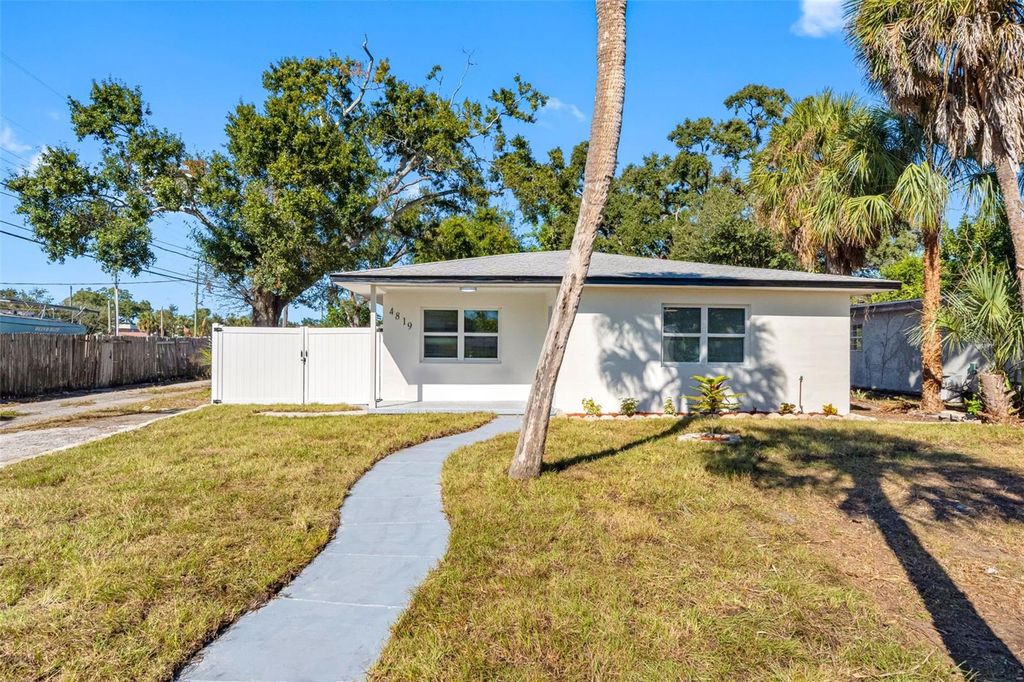 Photo of 4819 21st Avenue S, St Petersburg, FL 33711 (MLS # TB8450932)