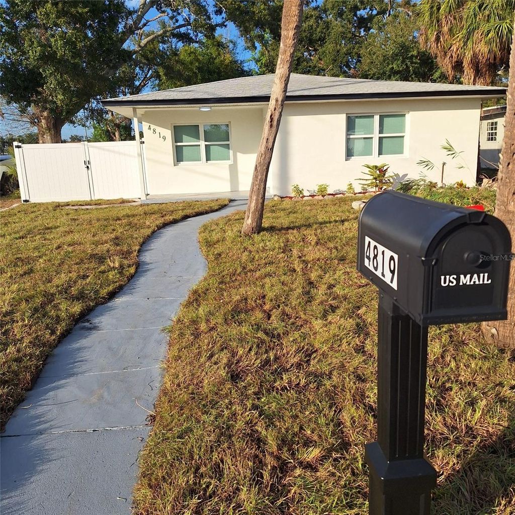 Photo of 4819 21st Avenue S, St Petersburg, FL 33711 (MLS # TB8450932)