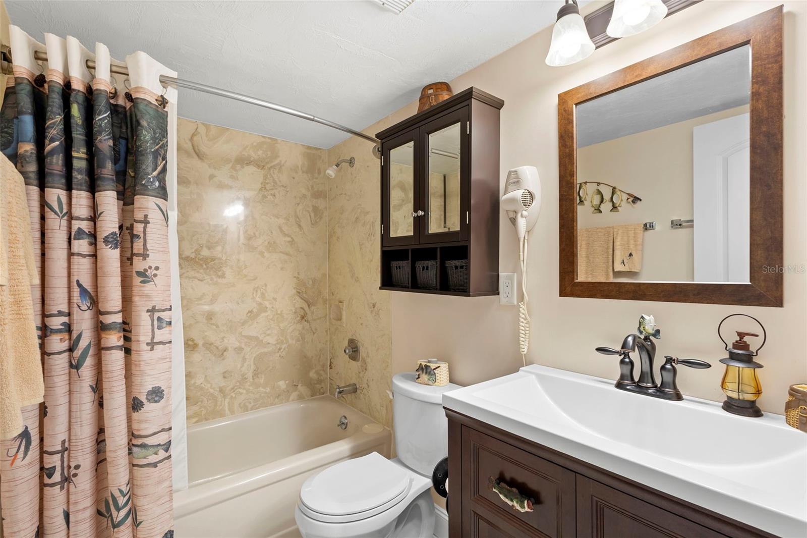 JUNGLE DEN VILLAS PH 03 CONDO - Residential