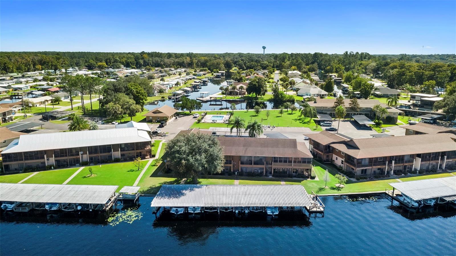 JUNGLE DEN VILLAS PH 03 CONDO - Residential