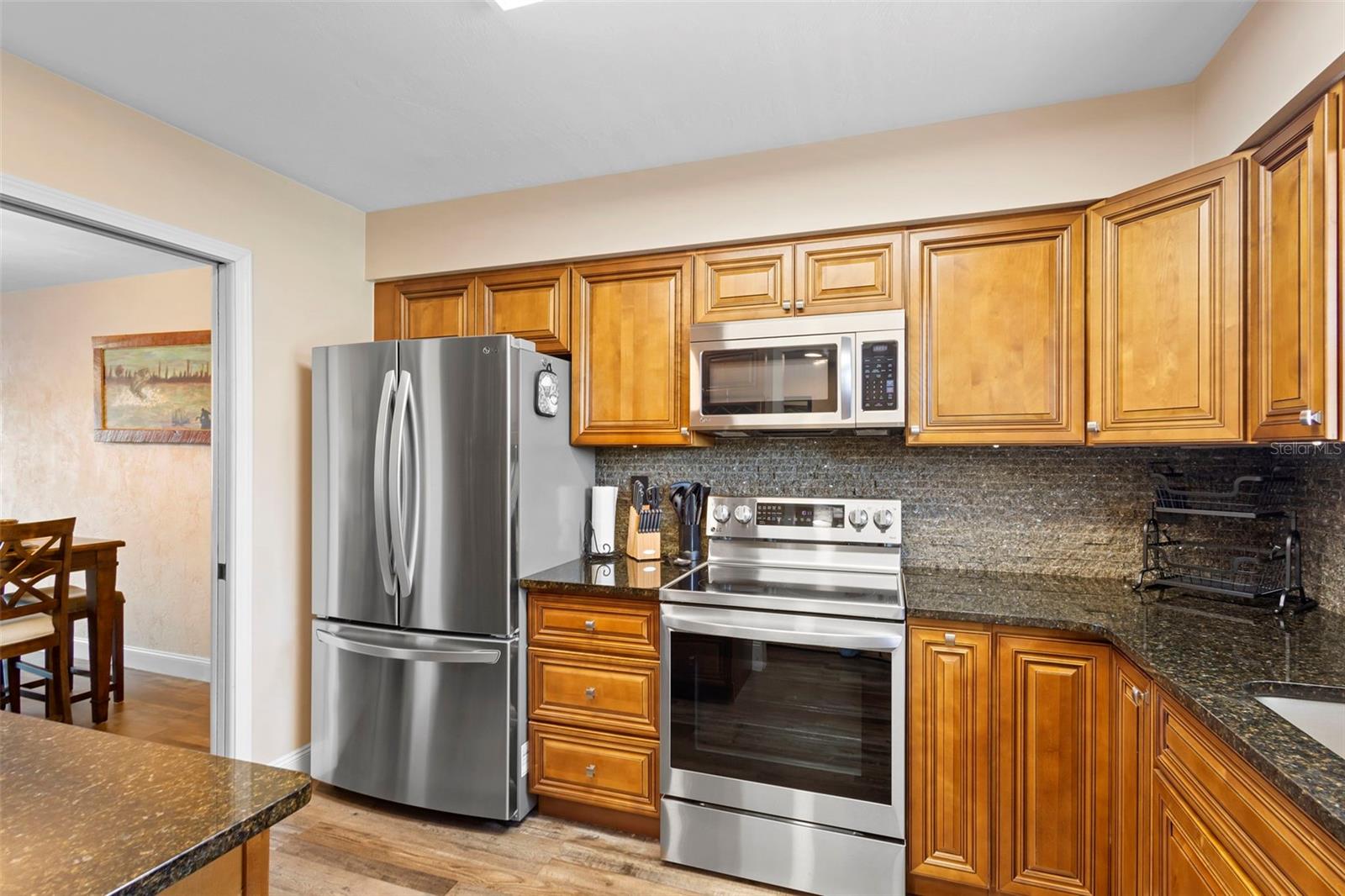 JUNGLE DEN VILLAS PH 03 CONDO - Residential