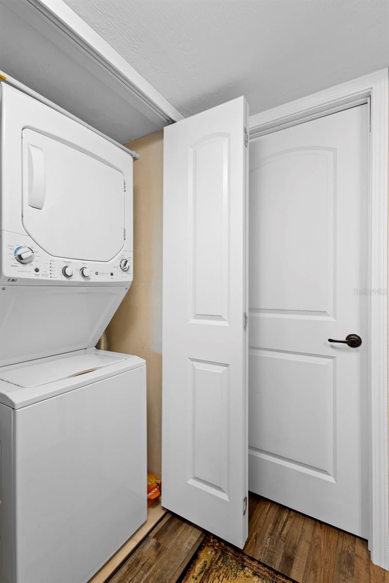 JUNGLE DEN VILLAS PH 03 CONDO - Residential