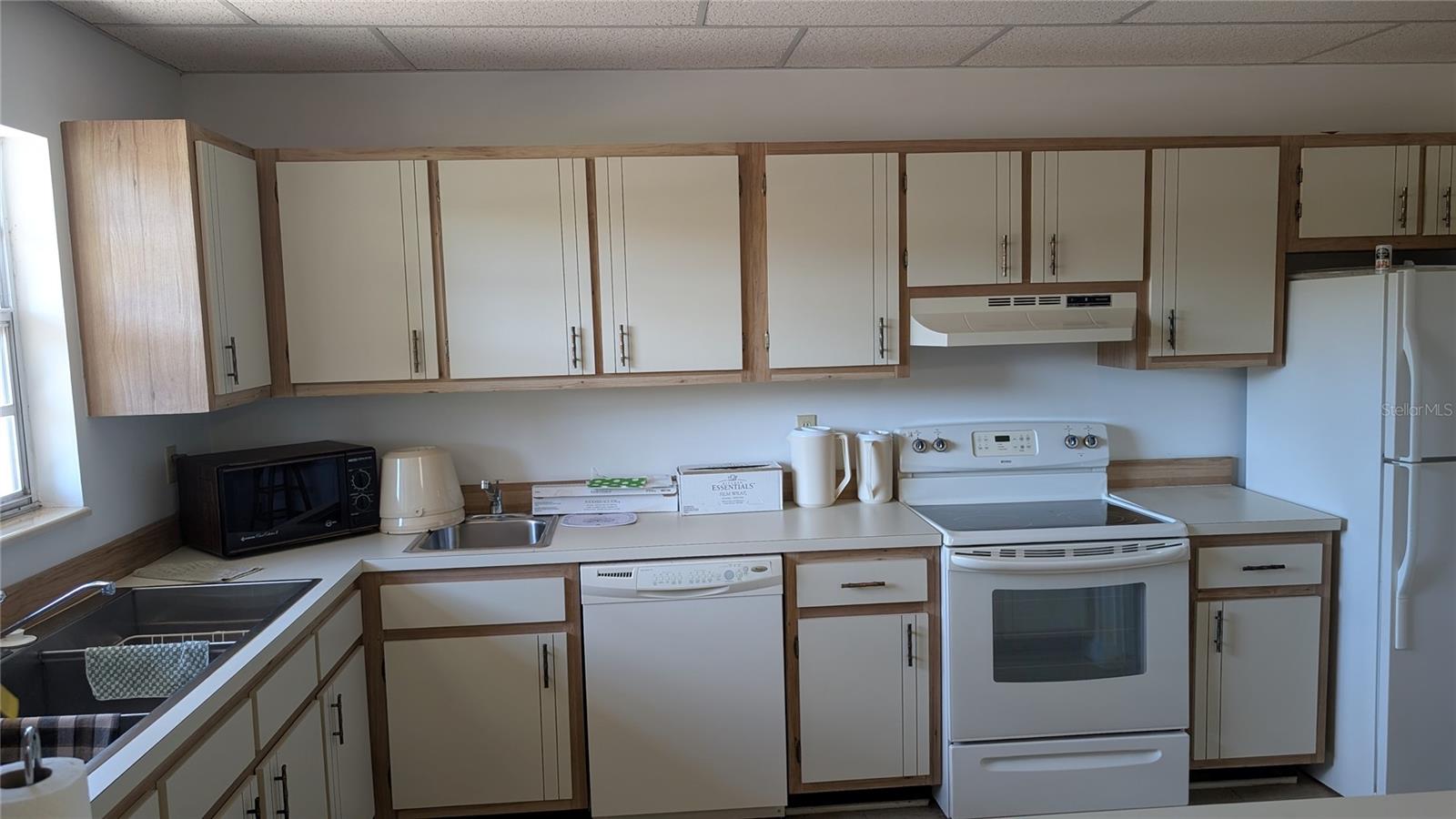 JUNGLE DEN VILLAS PH 03 CONDO - Residential