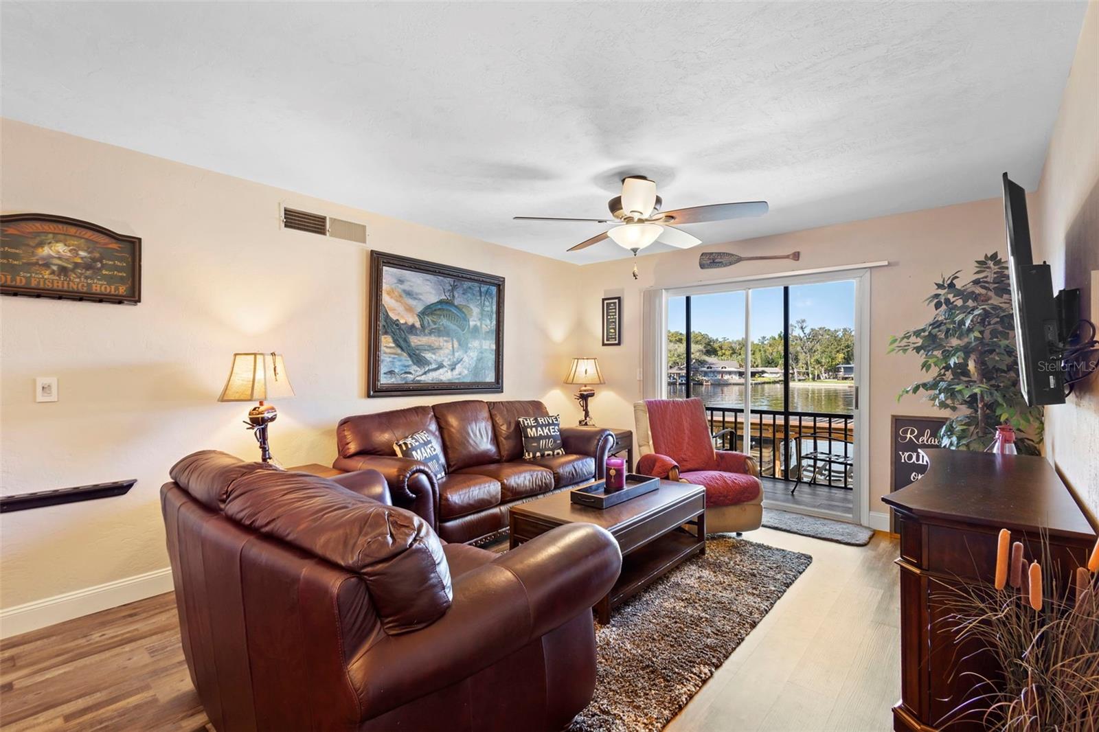 JUNGLE DEN VILLAS PH 03 CONDO - Residential