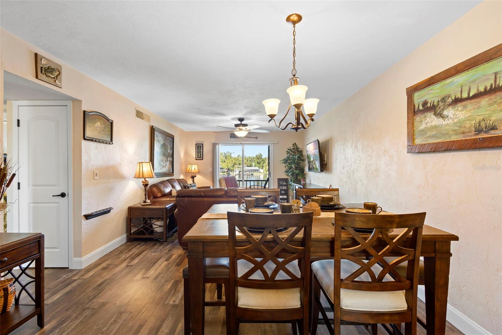 JUNGLE DEN VILLAS PH 03 CONDO - Residential