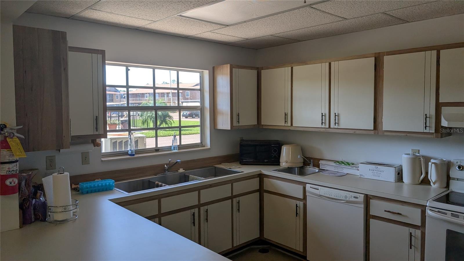 JUNGLE DEN VILLAS PH 03 CONDO - Residential