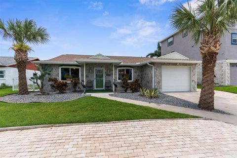Photo of 15606 Donzi Drive, Hudson, FL 34667 (MLS # W7877548) Photo of 15606 Donzi Drive, Hudson, FL 34667 (MLS # W7877548)