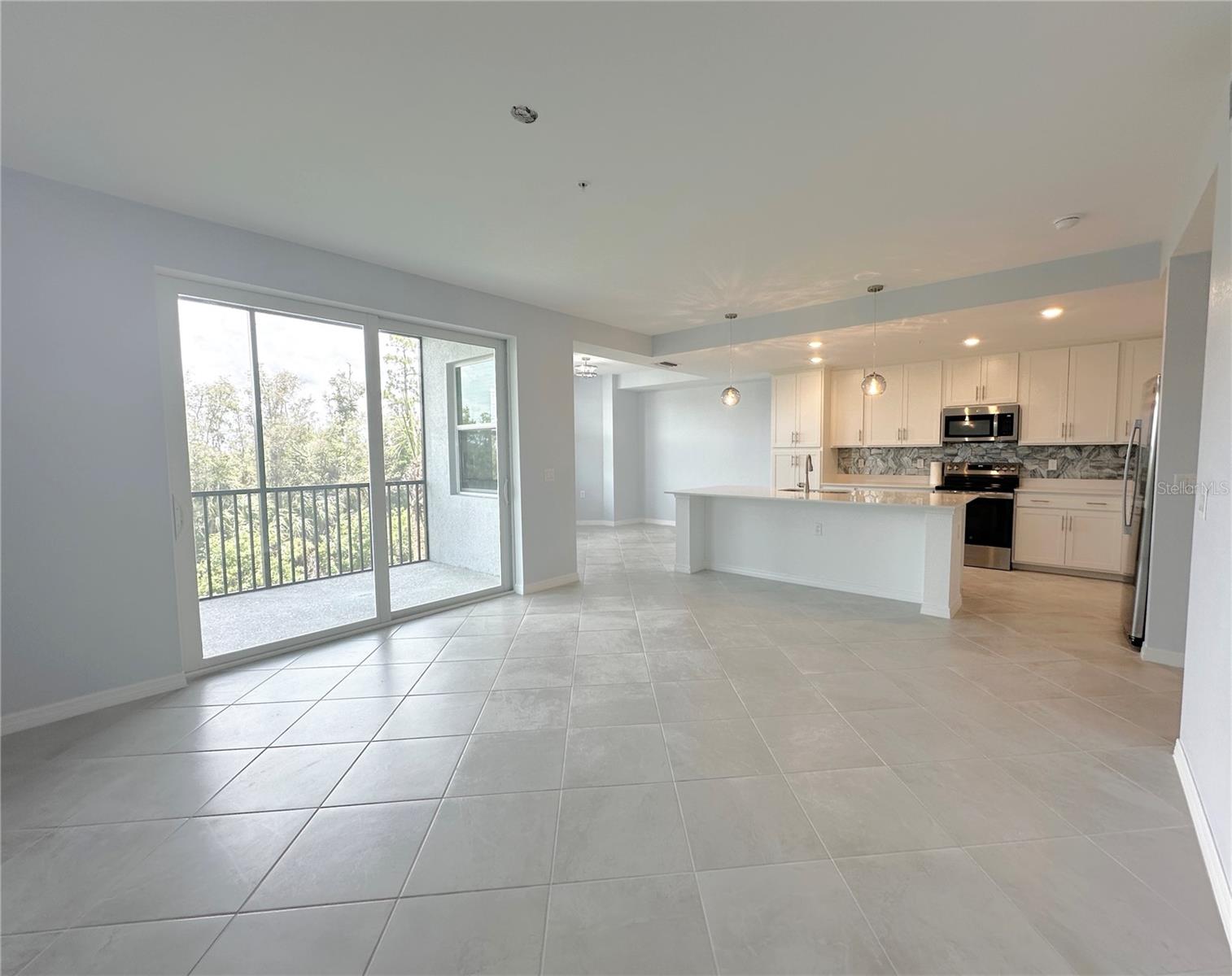 14211 HERITAGE LANDING BOULEVARD 1422