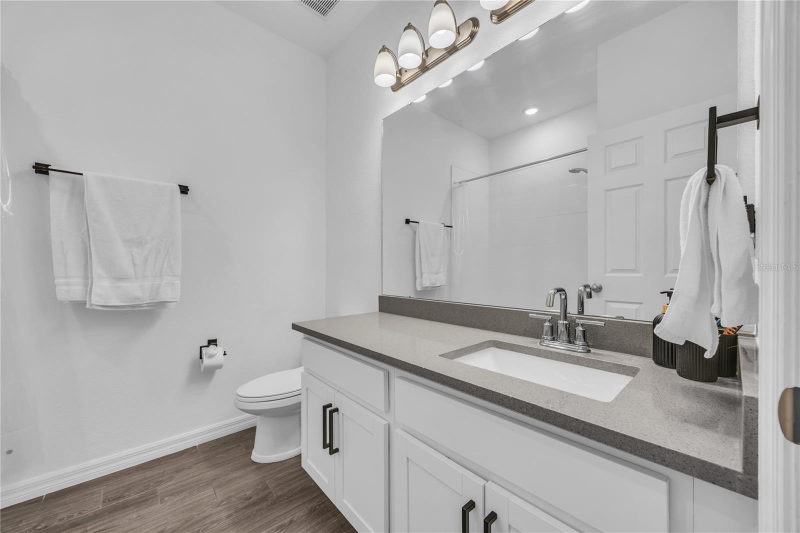 ARBORS/MDW WOODS - Residential