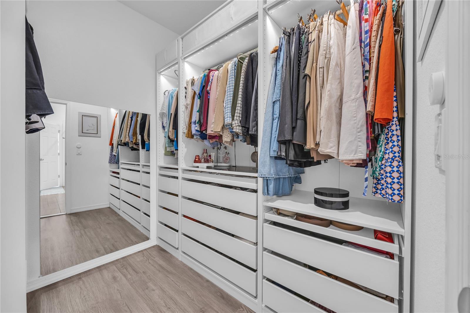 ARBORS/MDW WOODS - Residential