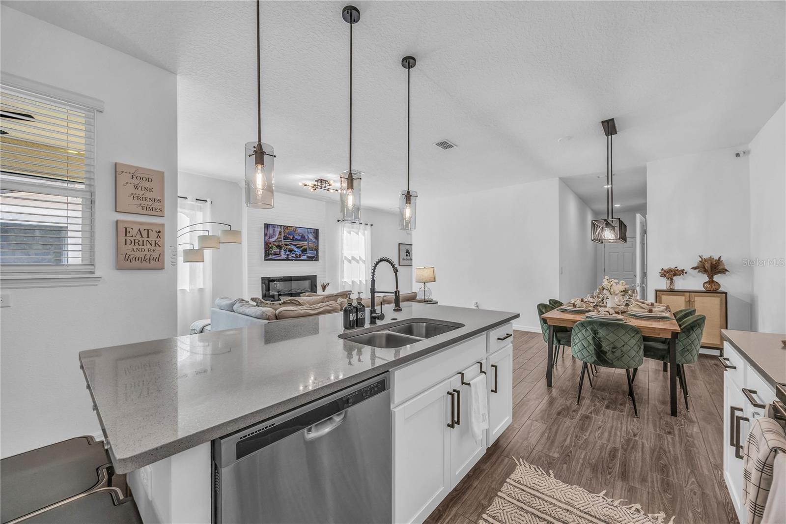 ARBORS/MDW WOODS - Residential