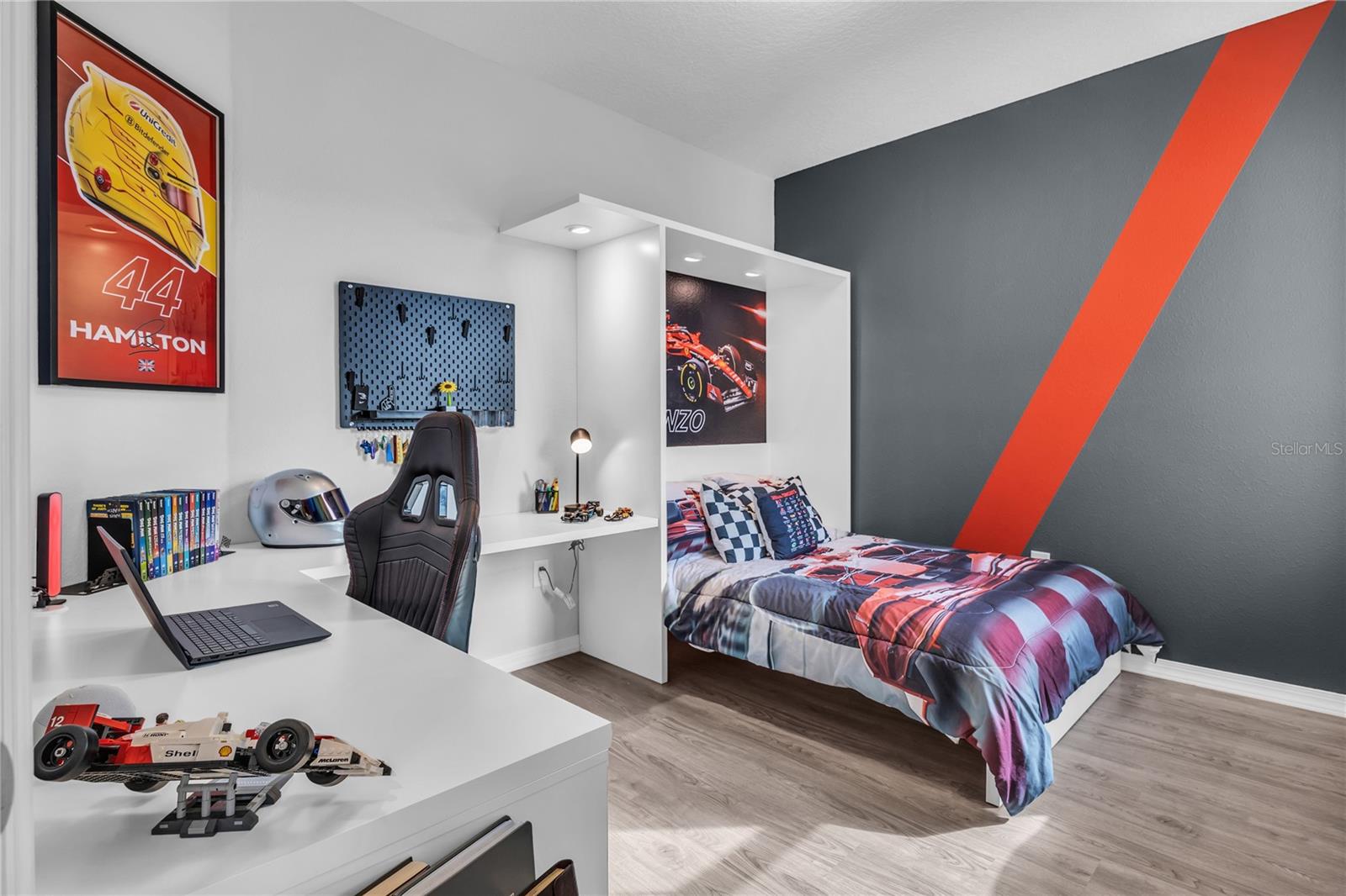 ARBORS/MDW WOODS - Residential