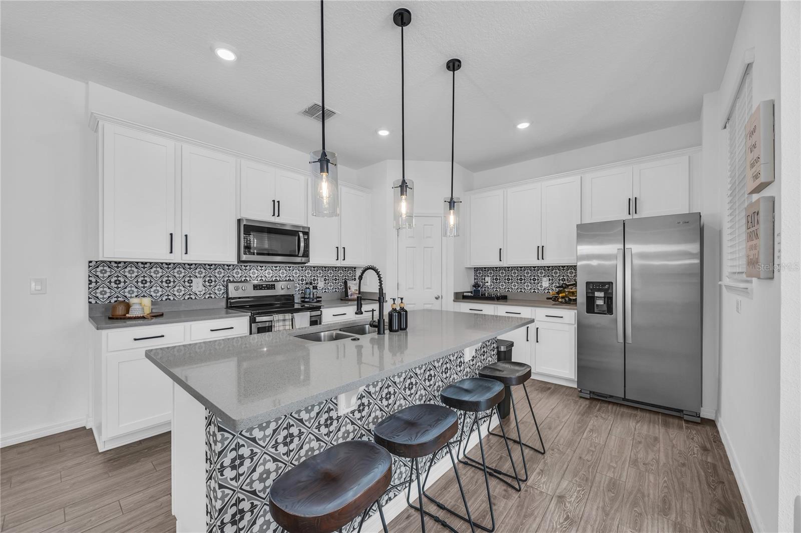 ARBORS/MDW WOODS - Residential