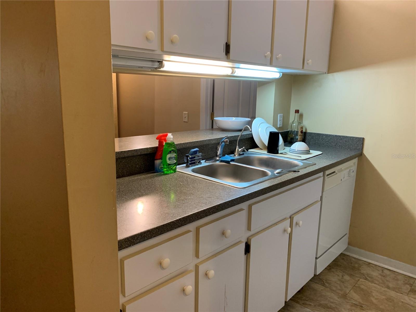 Photo 5 of 16 of 3921 SW 34TH STREET 306 condo