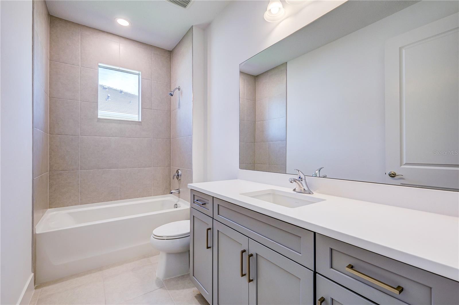 ISLES AT LAKEWOOD RANCH PH II - Residential Lease