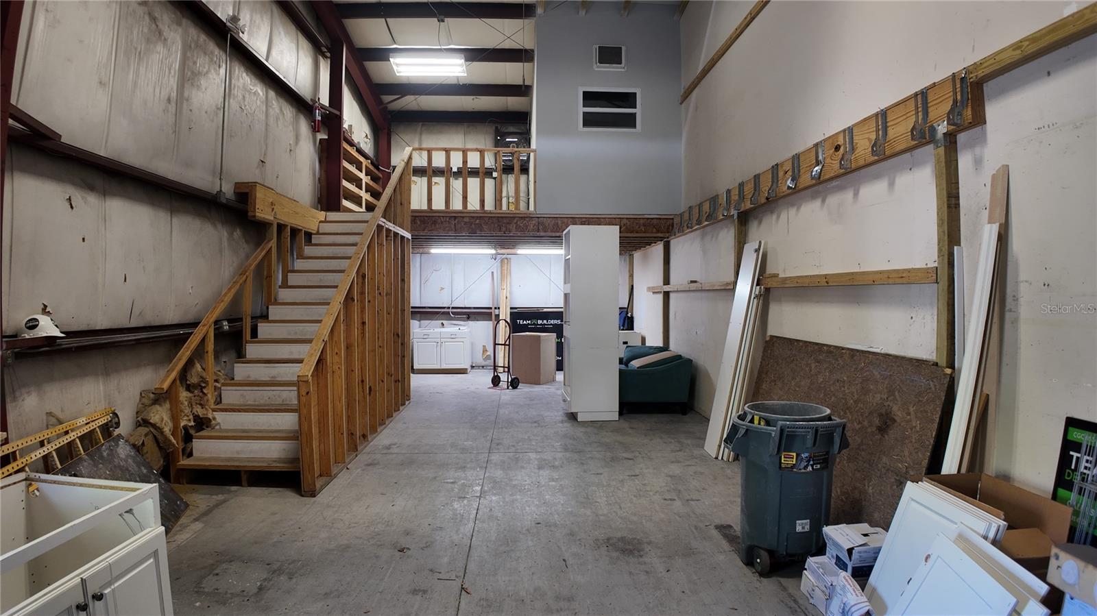 MONTEREY - Commercial Lease