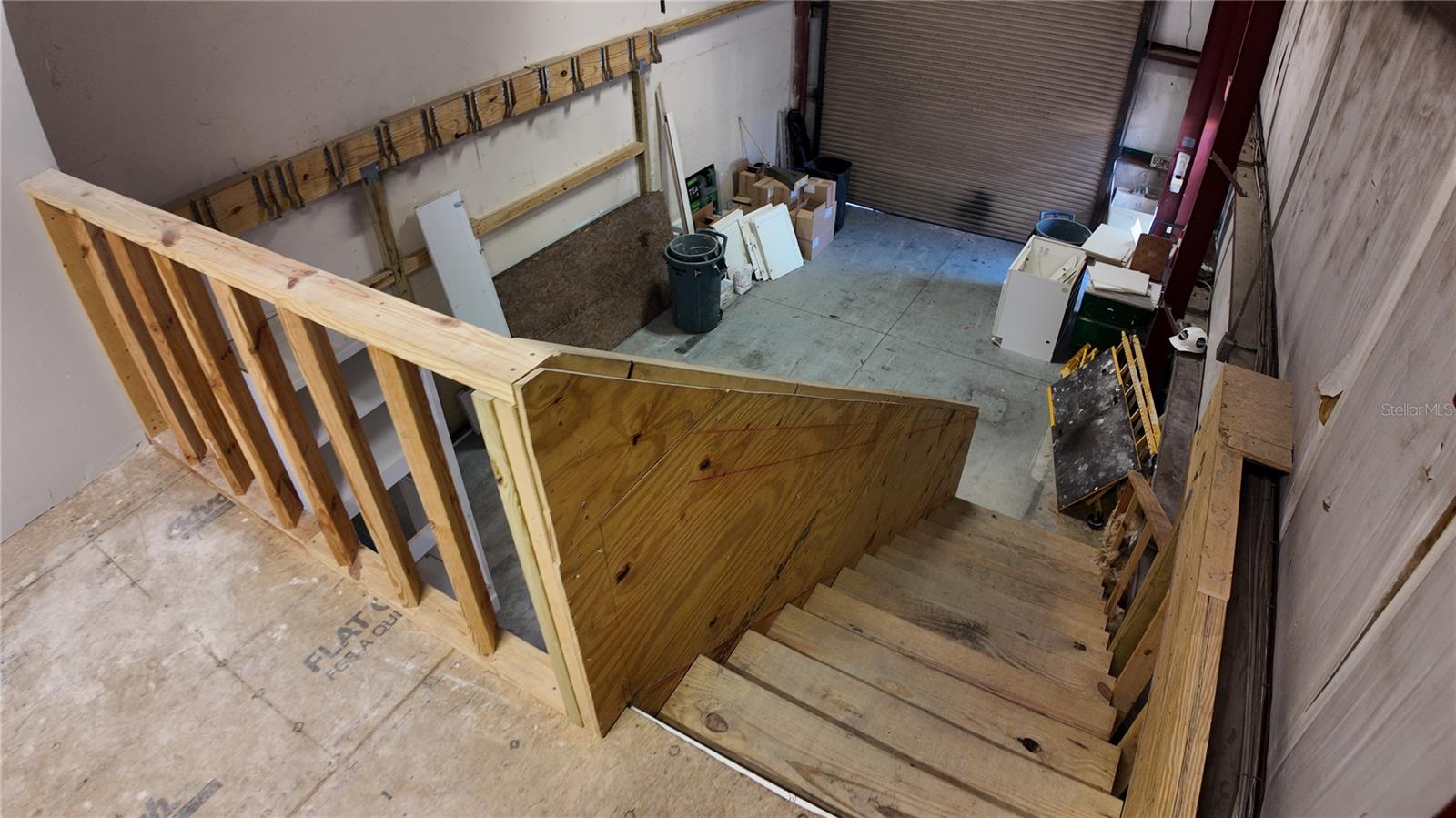 MONTEREY - Commercial Lease