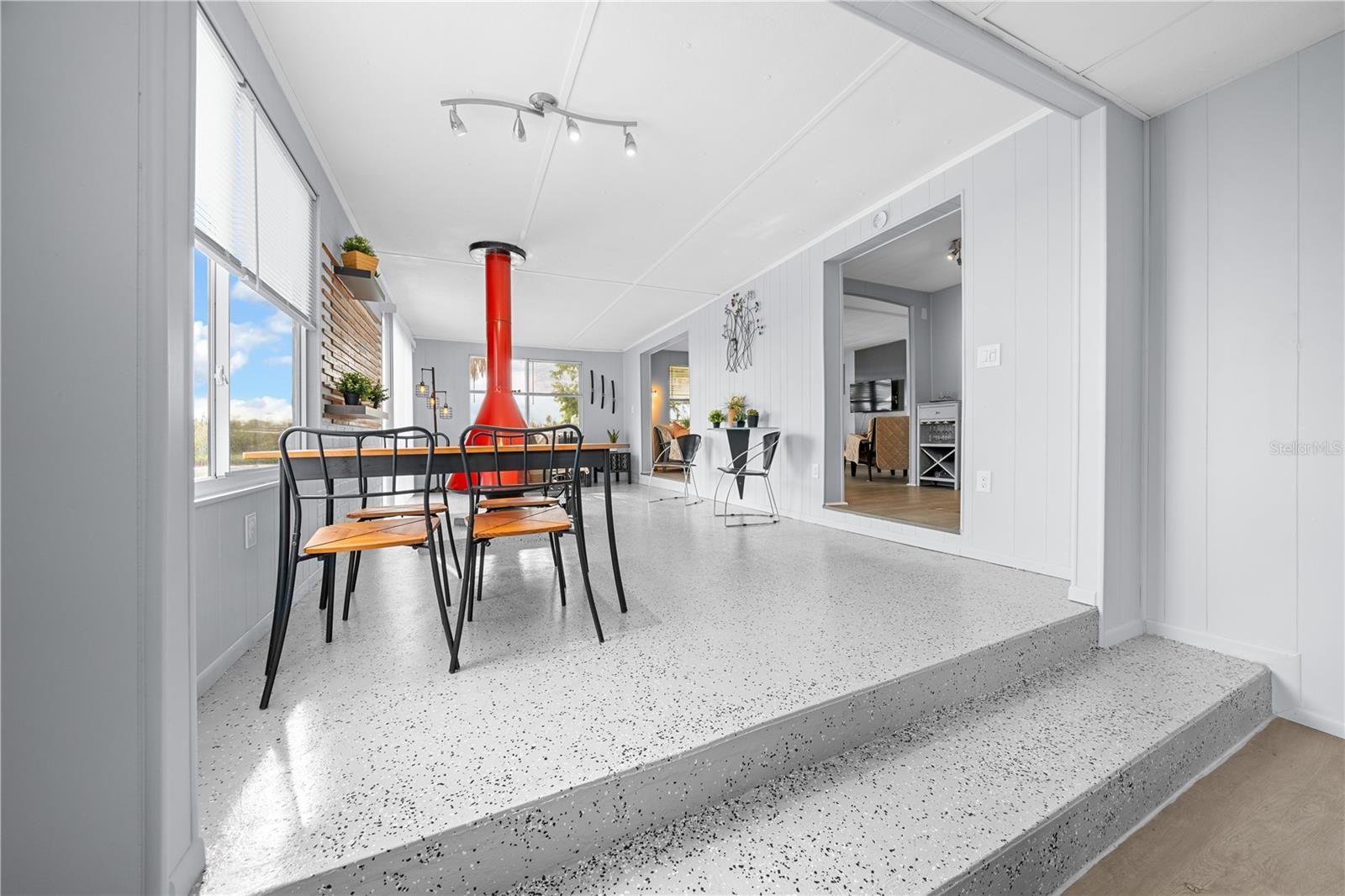 MAGNOLIA MANOR - Residential