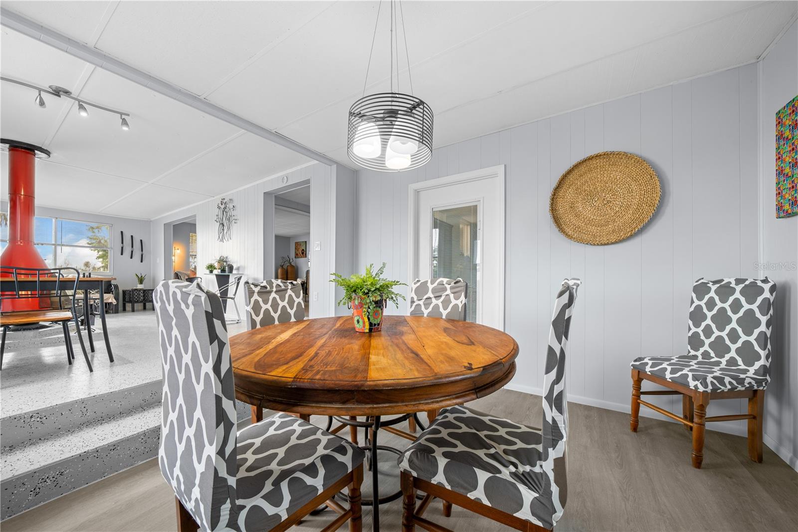 MAGNOLIA MANOR - Residential