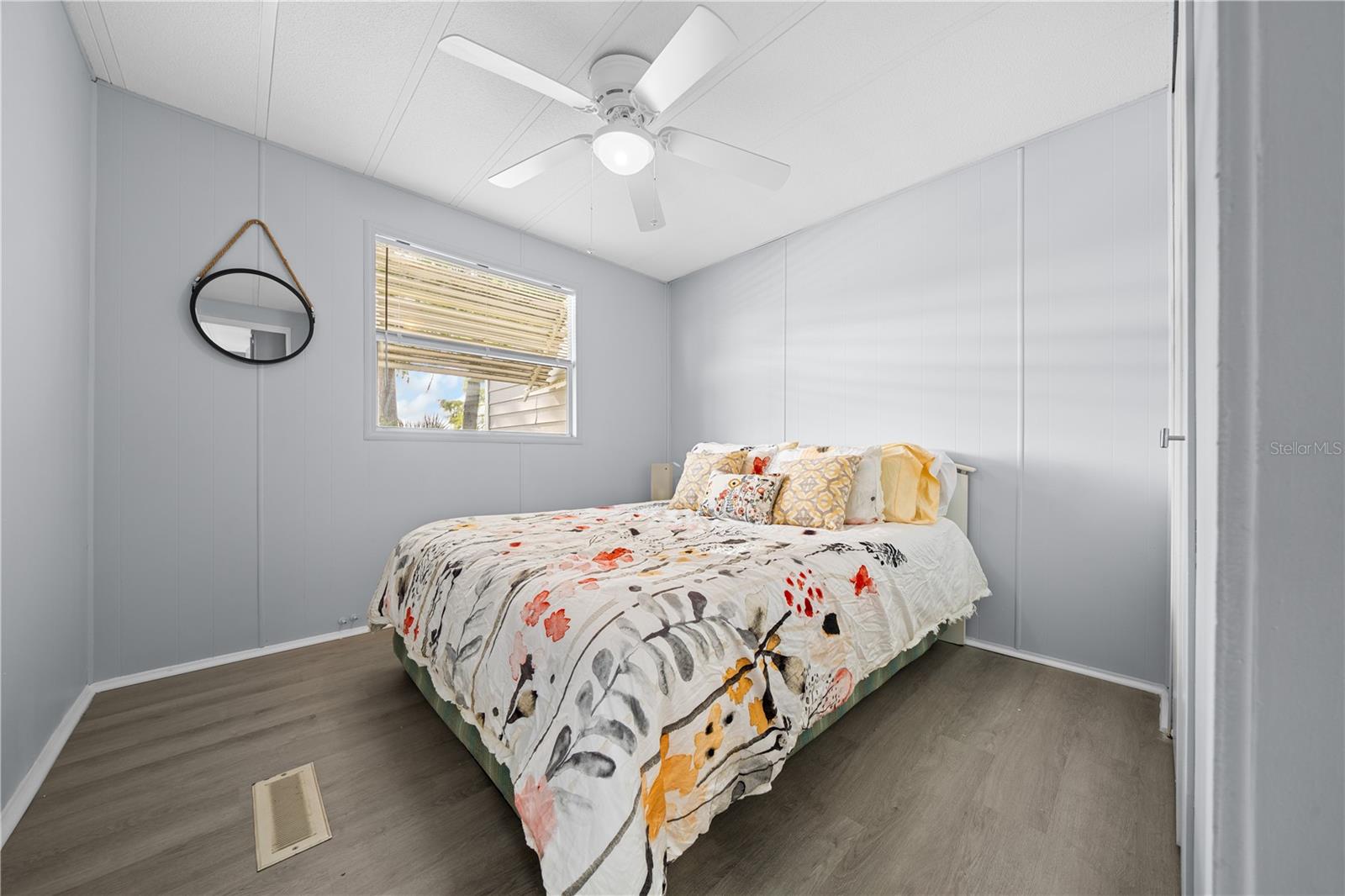 MAGNOLIA MANOR - Residential