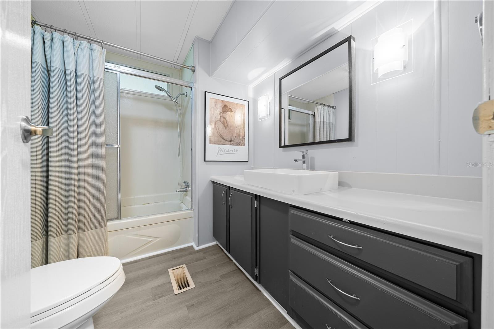 MAGNOLIA MANOR - Residential