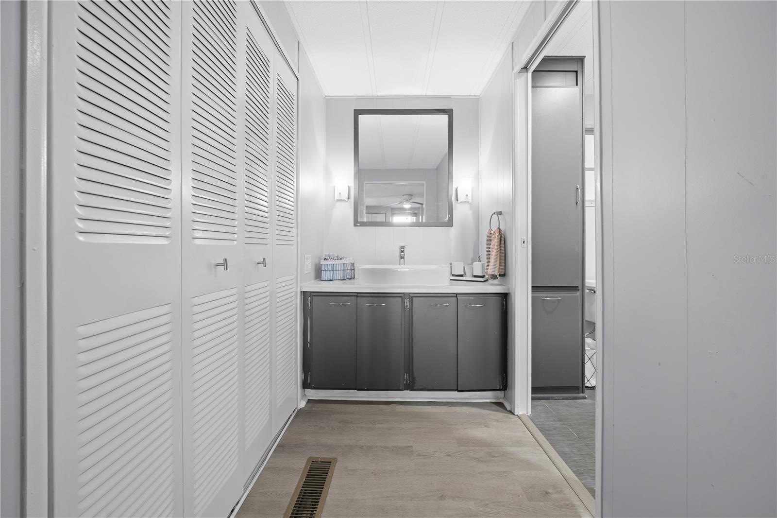 MAGNOLIA MANOR - Residential