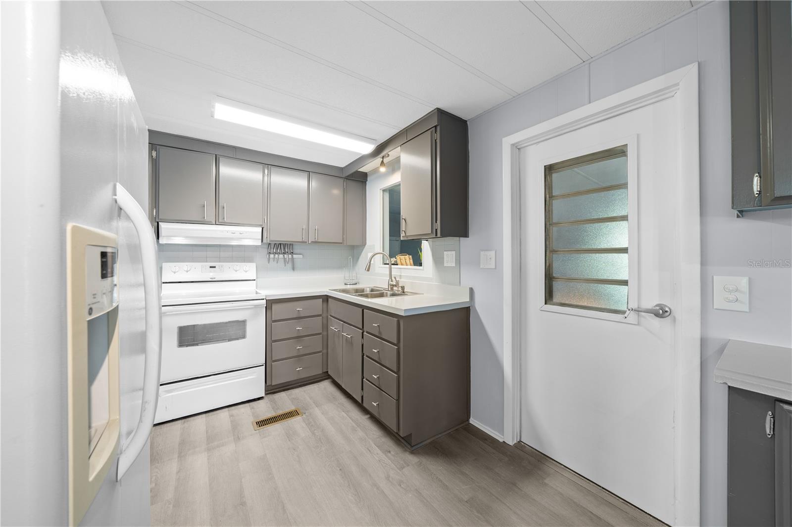 MAGNOLIA MANOR - Residential