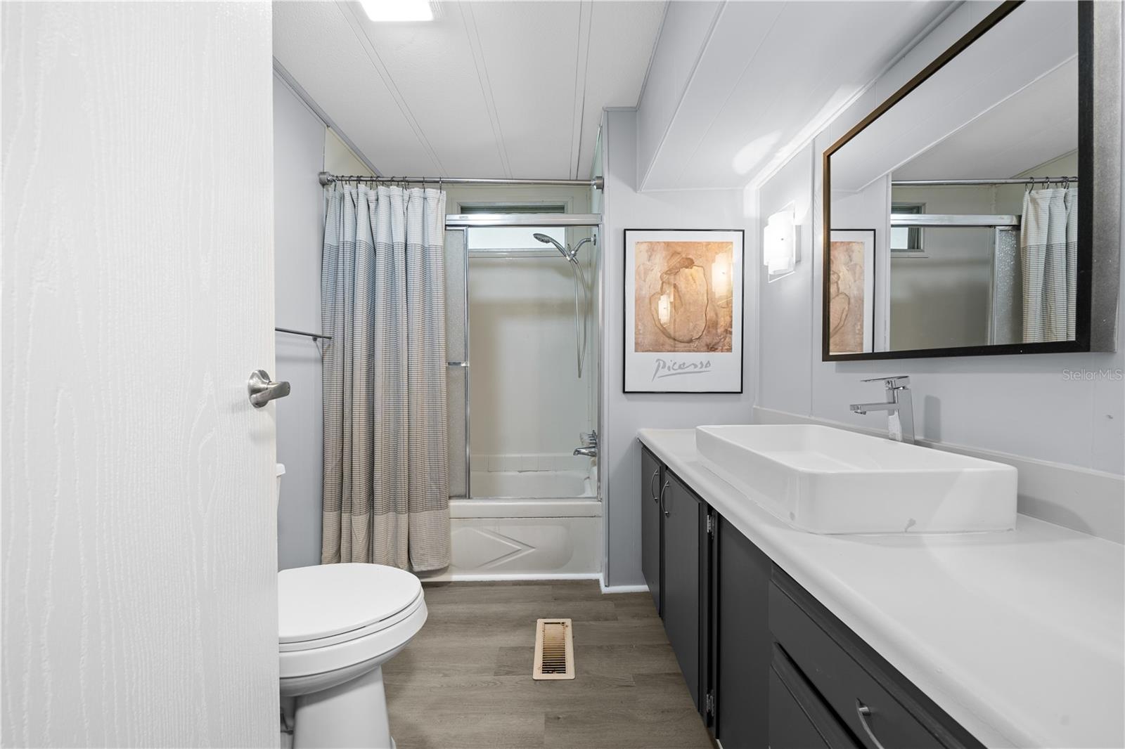 MAGNOLIA MANOR - Residential