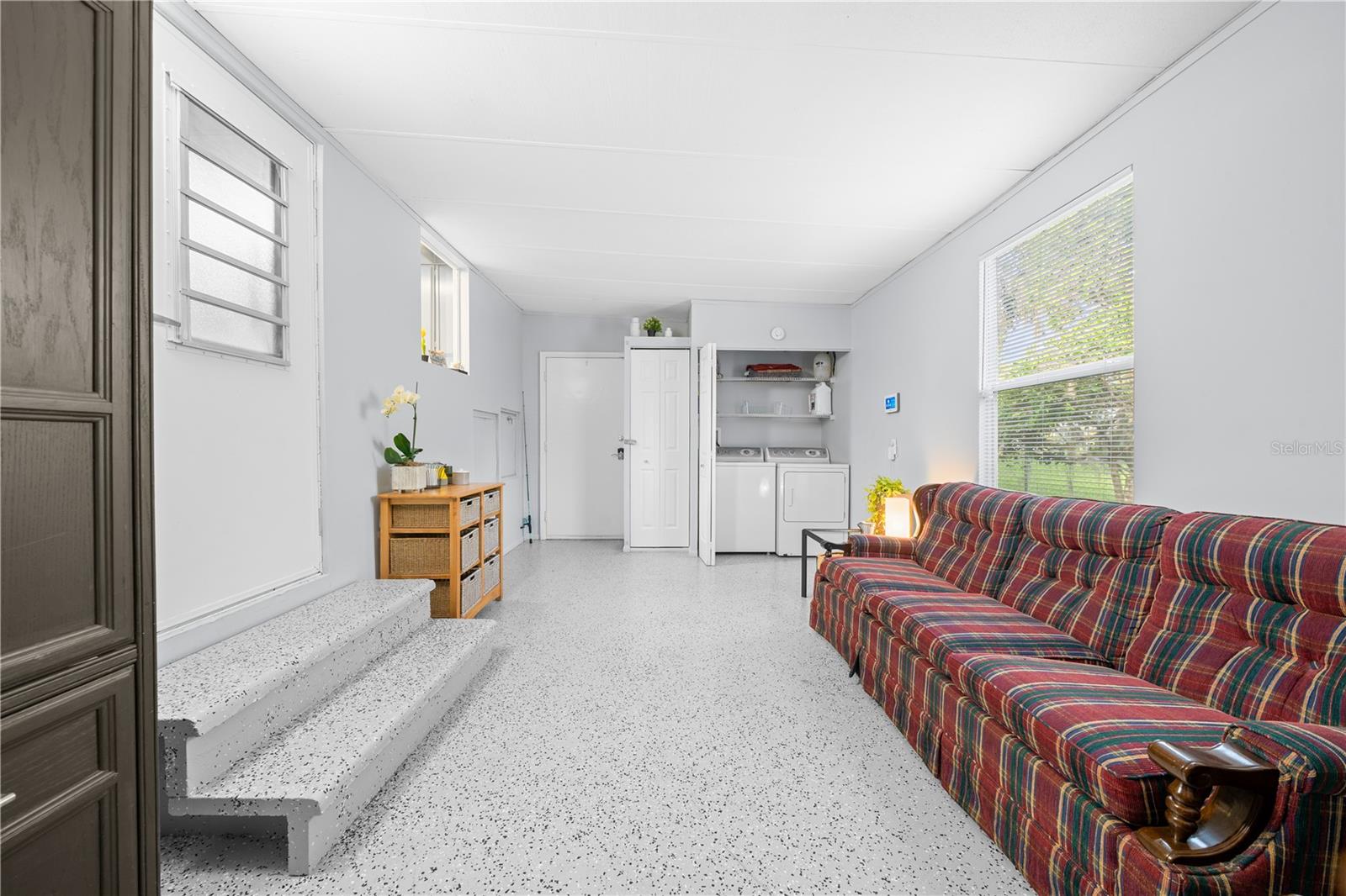 MAGNOLIA MANOR - Residential