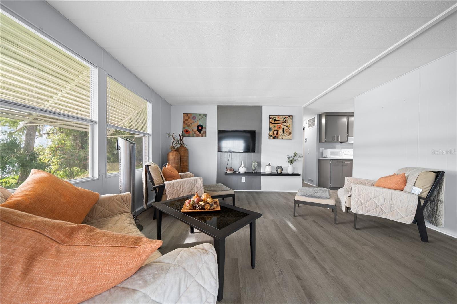 MAGNOLIA MANOR - Residential