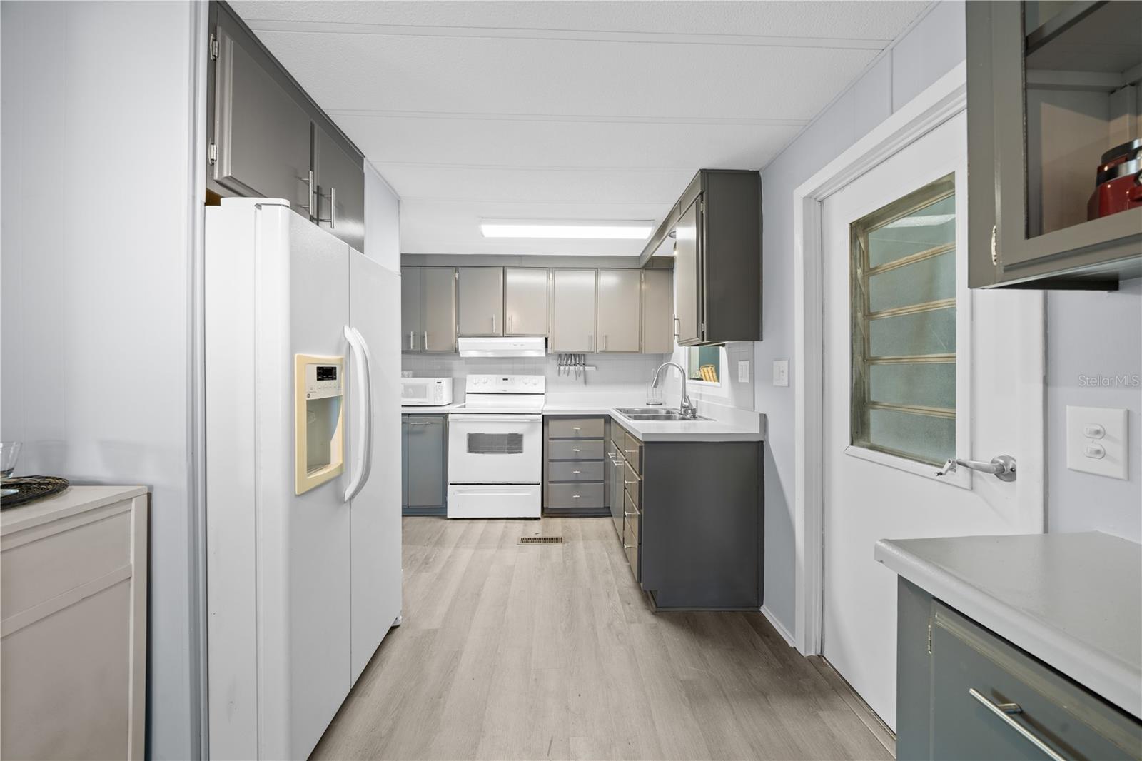 MAGNOLIA MANOR - Residential