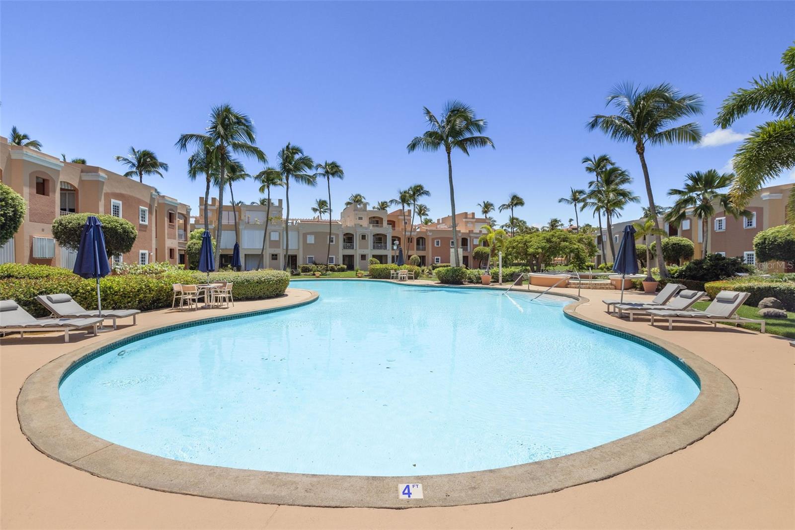 FAIRWAY COURTS - Residential