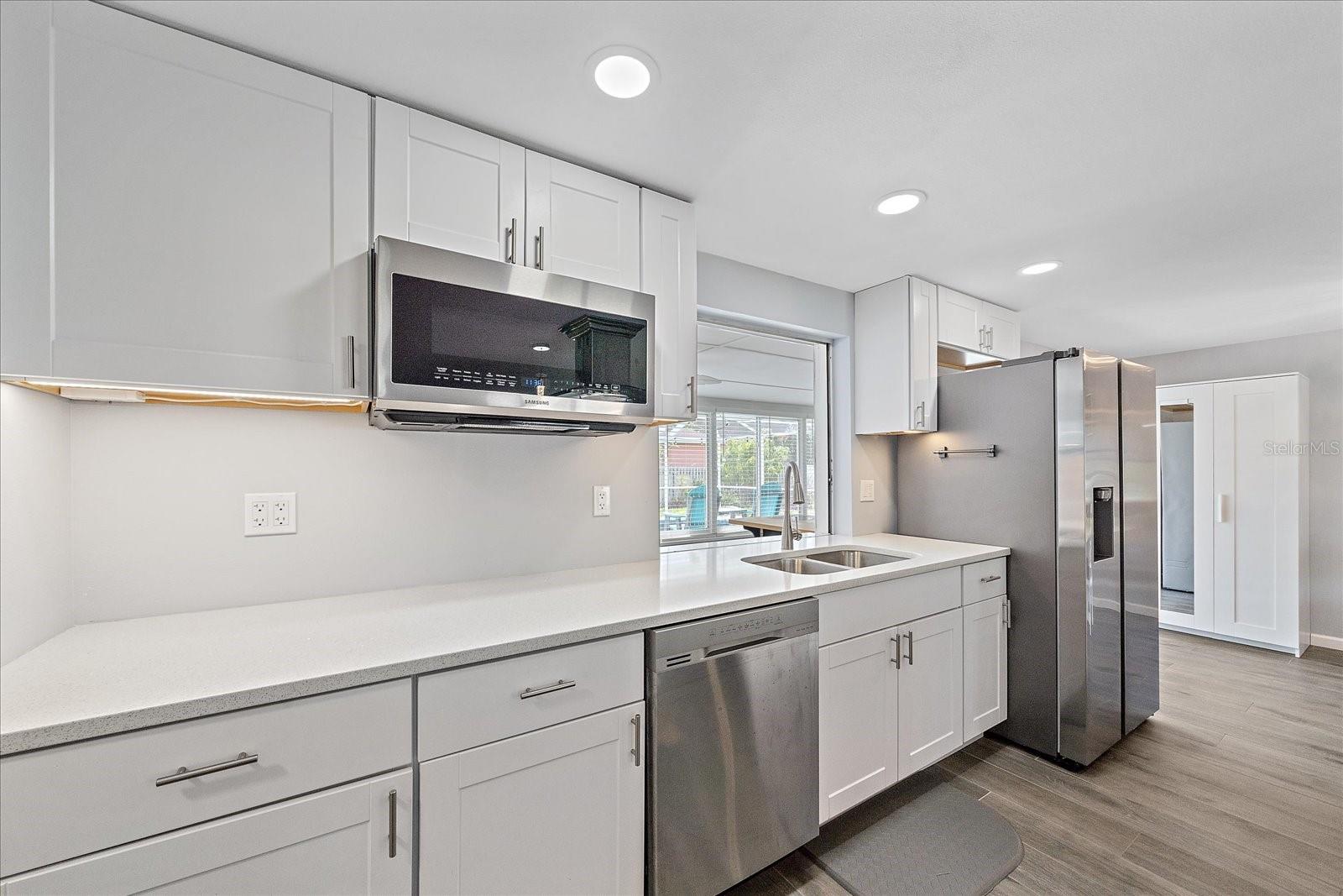 MANASOTA SUB LT 7 BLK J - Residential