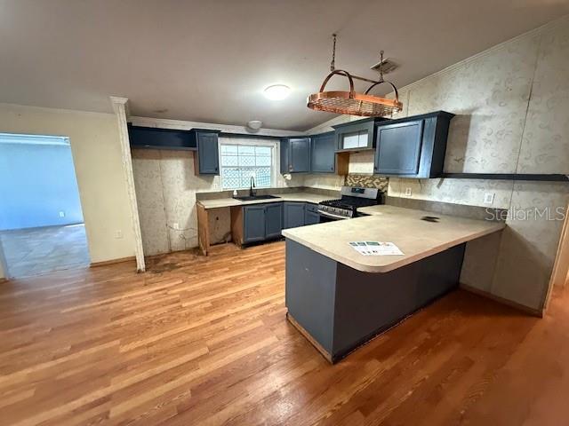 CAMELOT - Residential