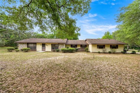 Photo of 12882 SE 78th Terrace, Summerfield, FL 34491 (MLS # OM722361)