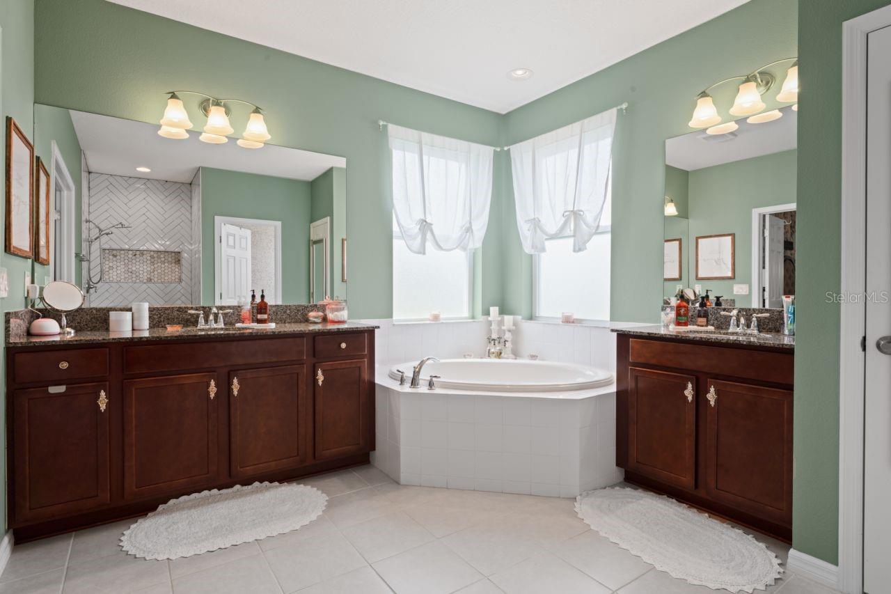 VISTA LKS/BAILEYS BLUFF - Residential