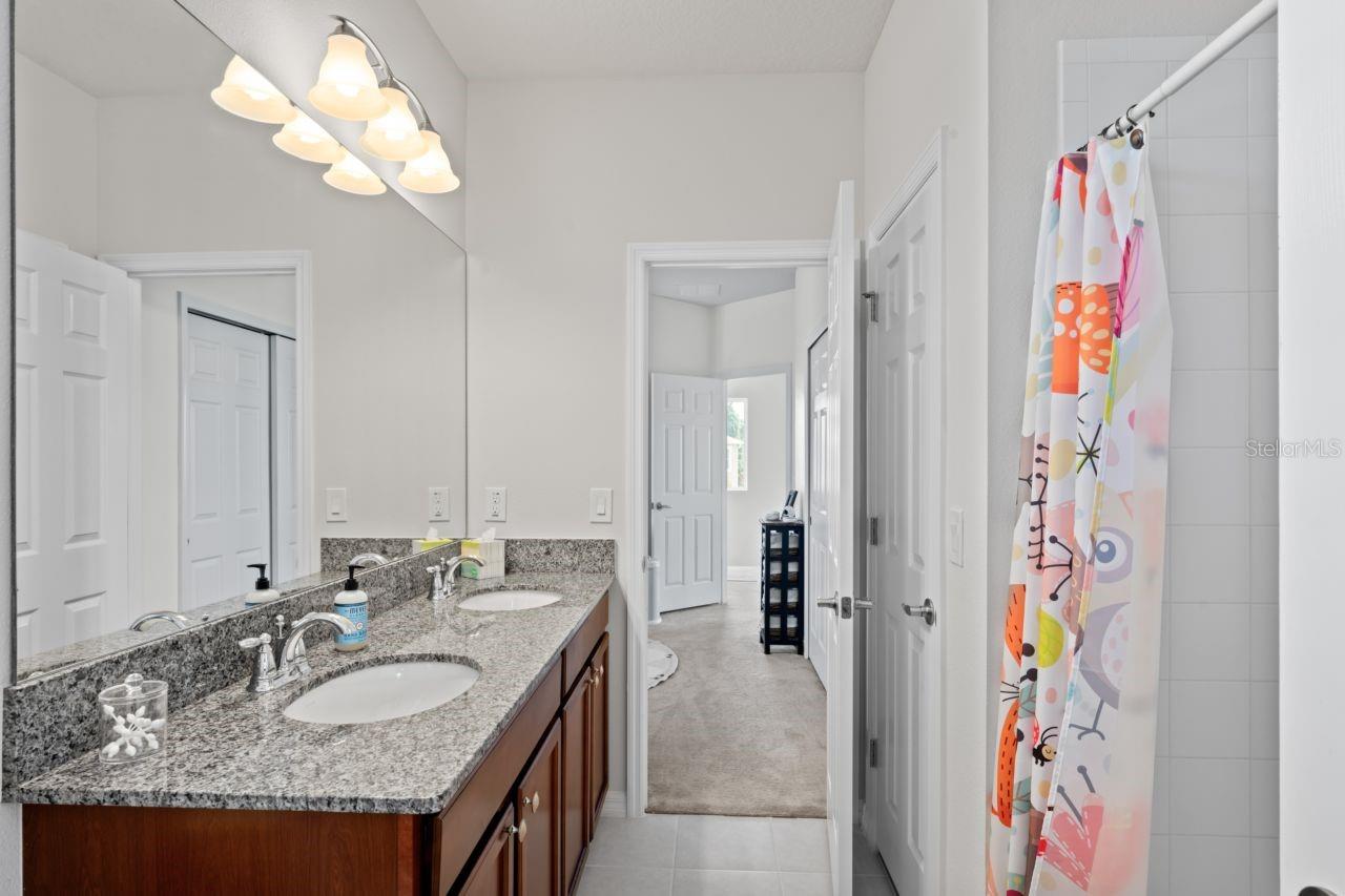 VISTA LKS/BAILEYS BLUFF - Residential