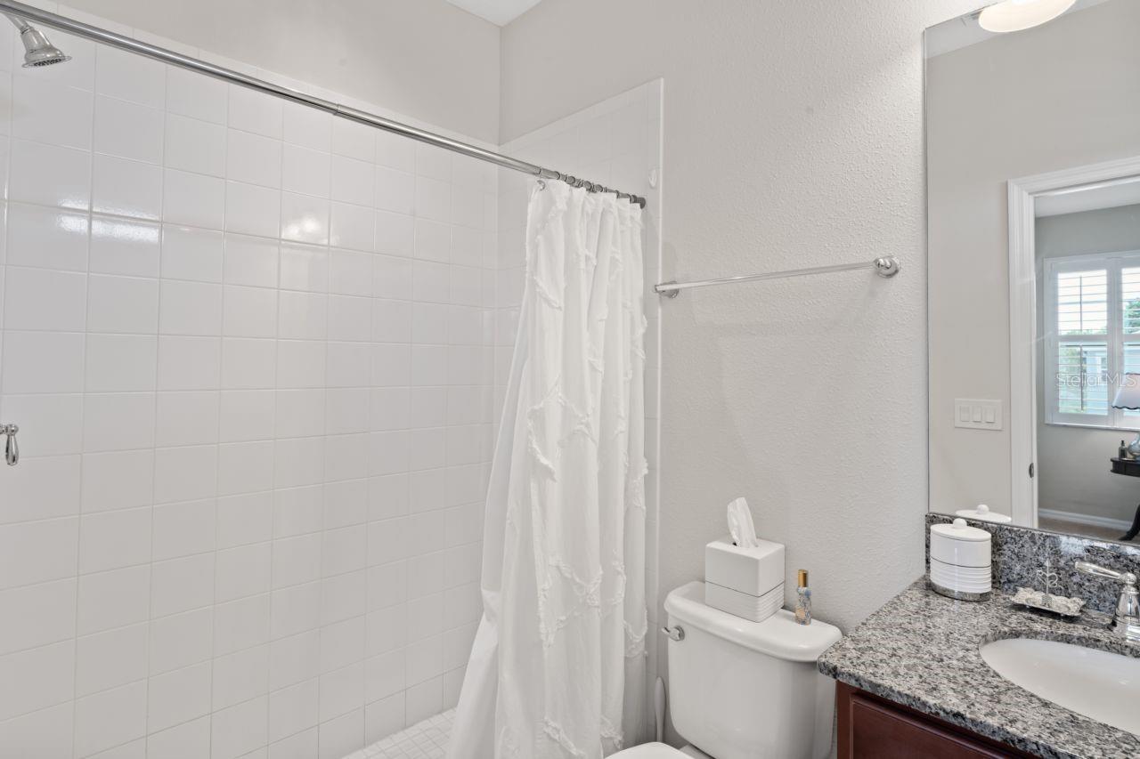 VISTA LKS/BAILEYS BLUFF - Residential