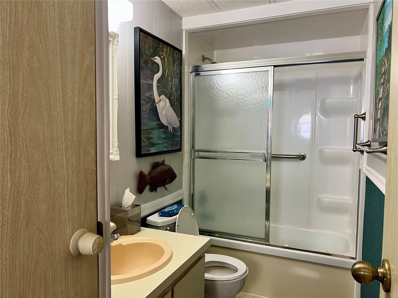 PALM LAKE ESTATES - Residential