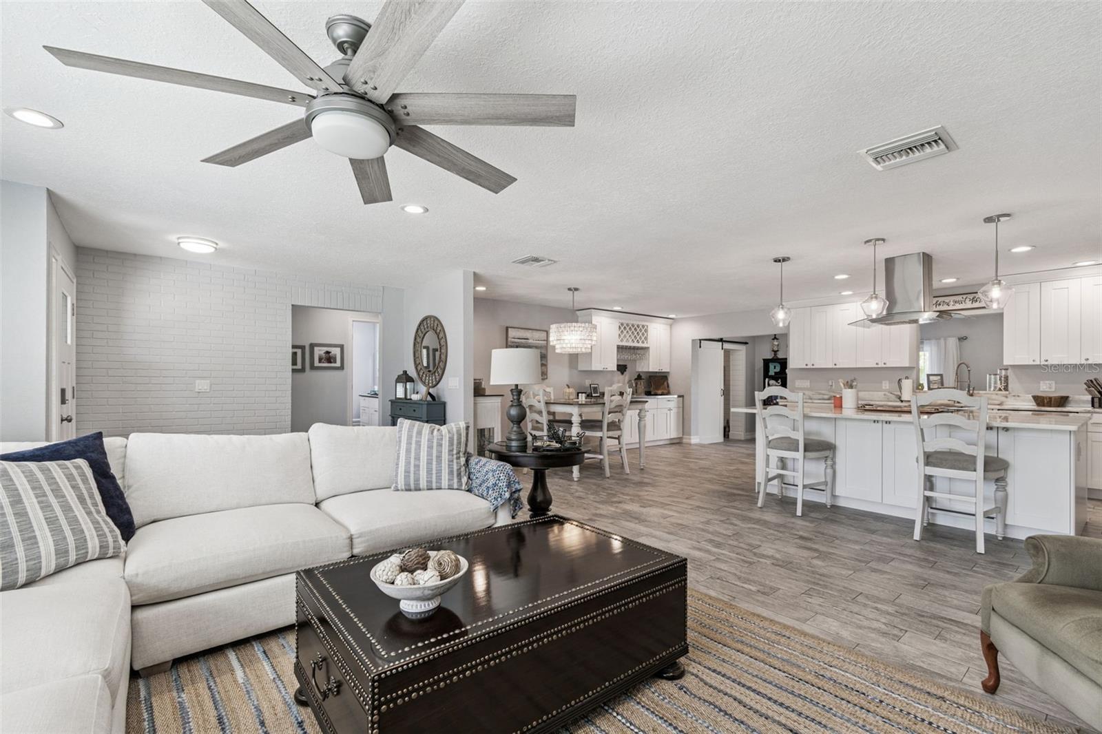 PATTY ANN ACRES - Residential