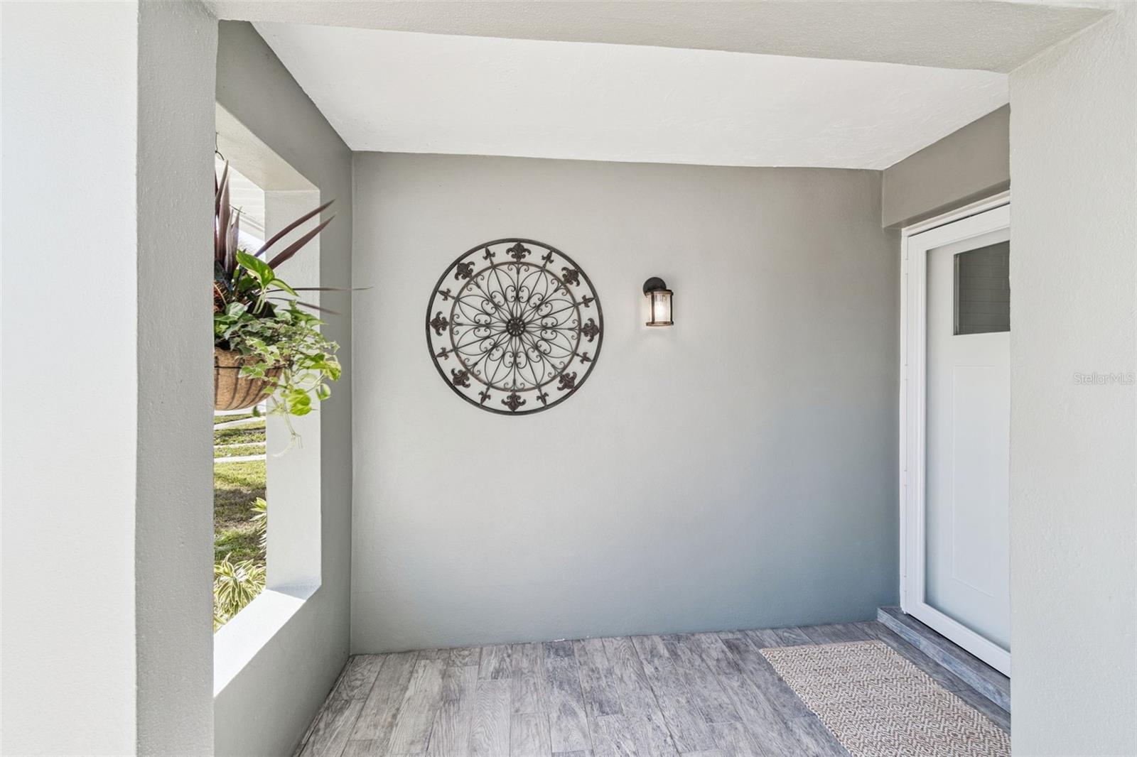 2039 KINGFISHER DRIVE