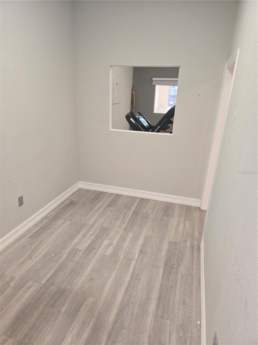 PALM HARBOR ESTATES - Commercial Lease