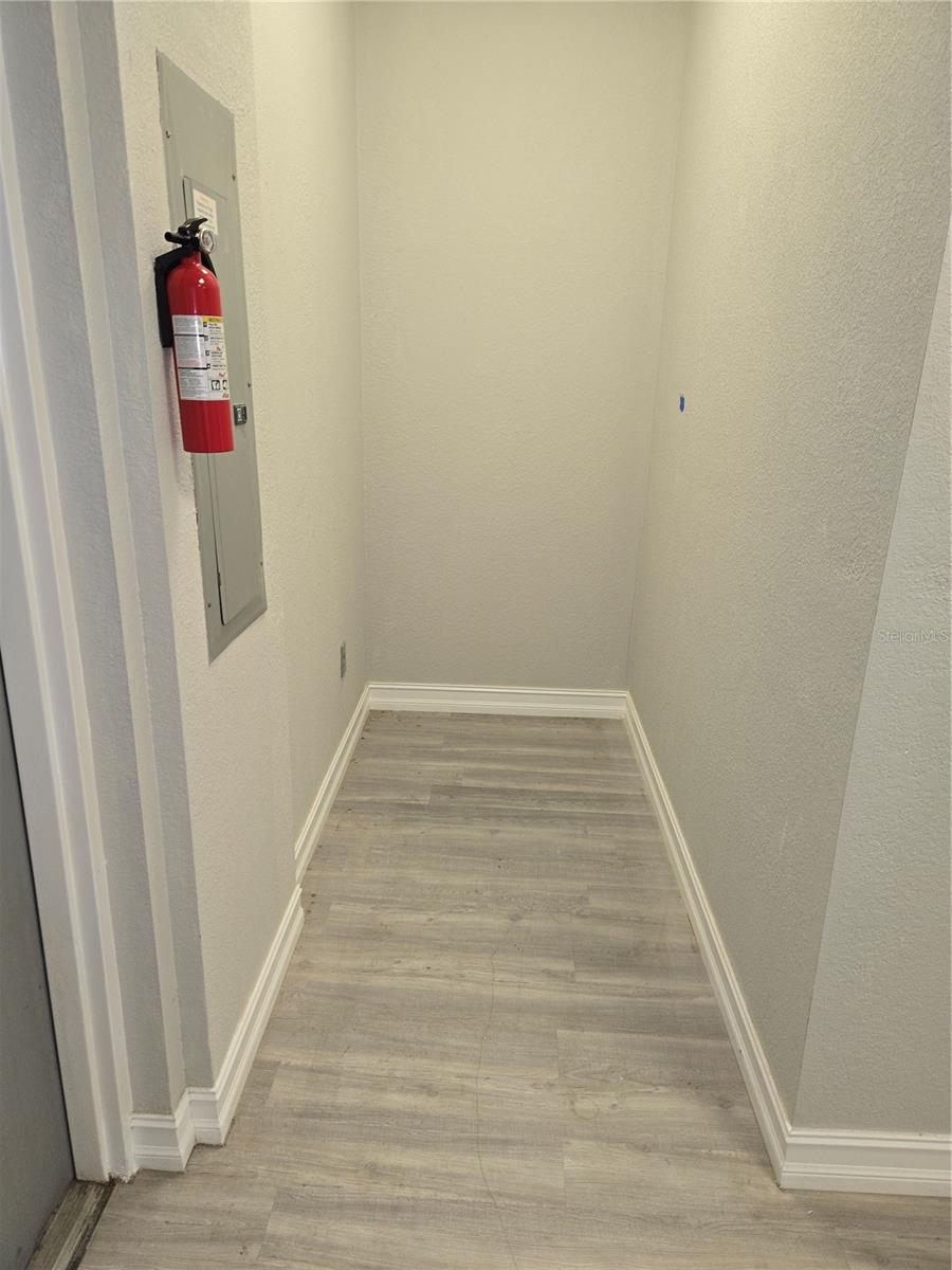 PALM HARBOR ESTATES - Commercial Lease