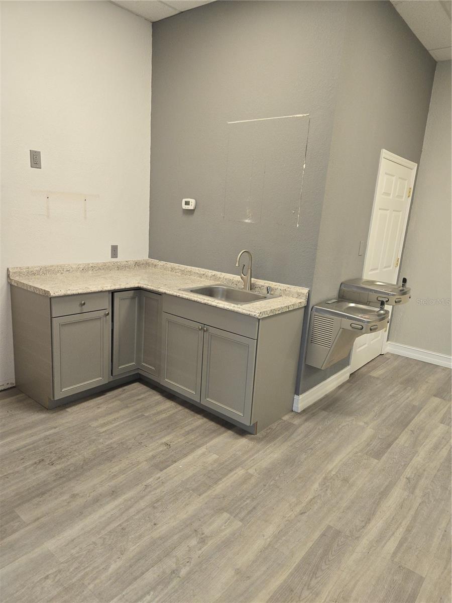 PALM HARBOR ESTATES - Commercial Lease