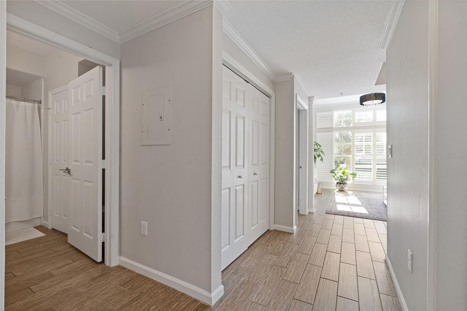 HYDE PARK WALK A CONDO - Residential