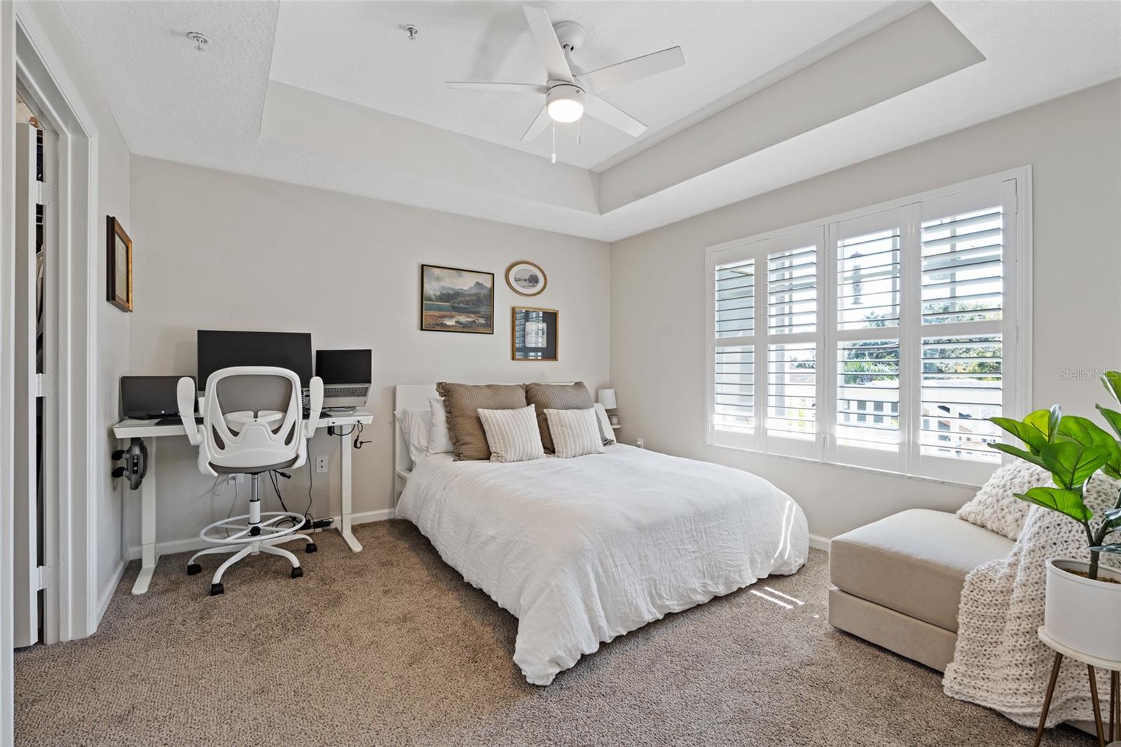 HYDE PARK WALK A CONDO - Residential