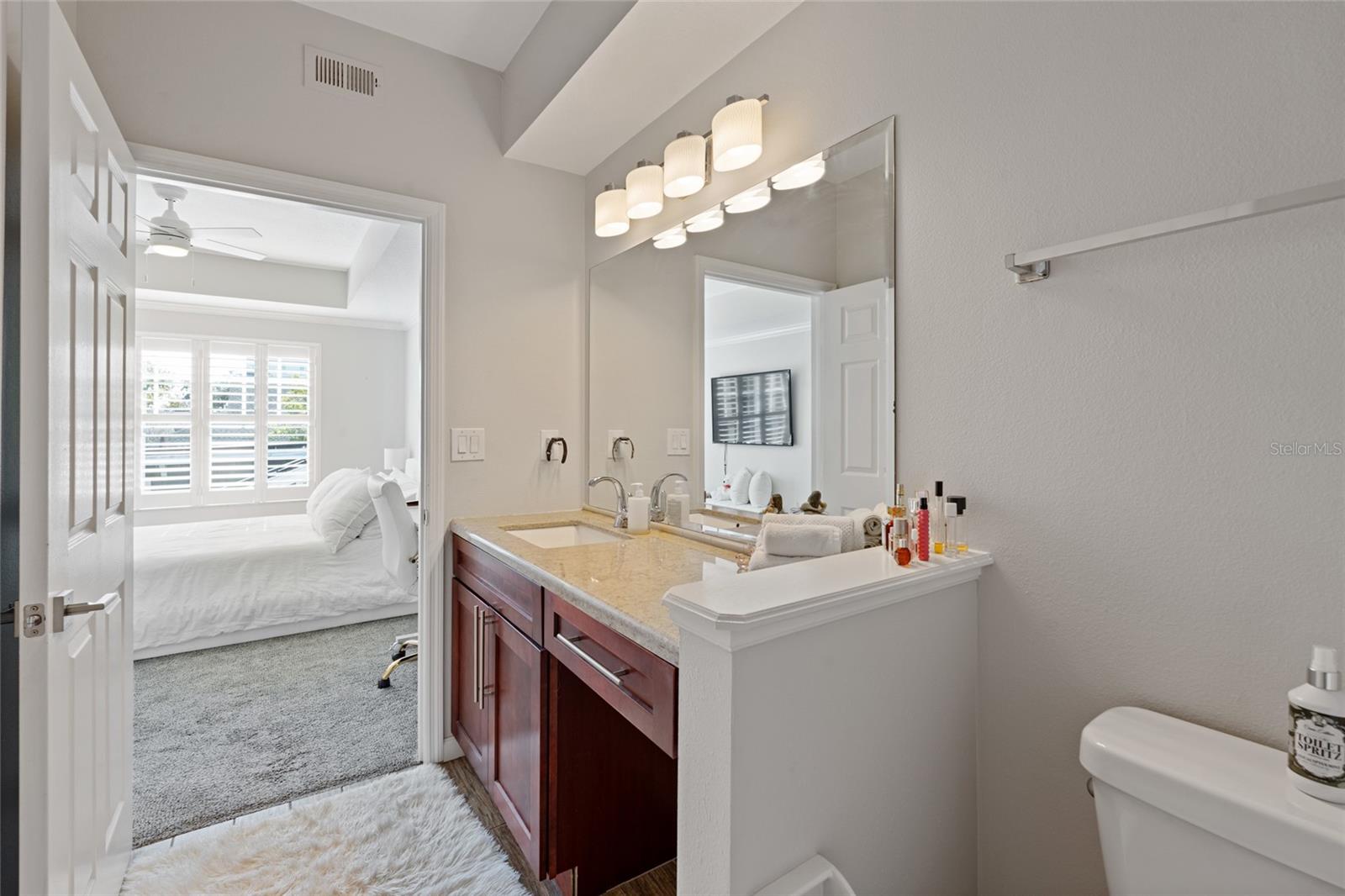 HYDE PARK WALK A CONDO - Residential