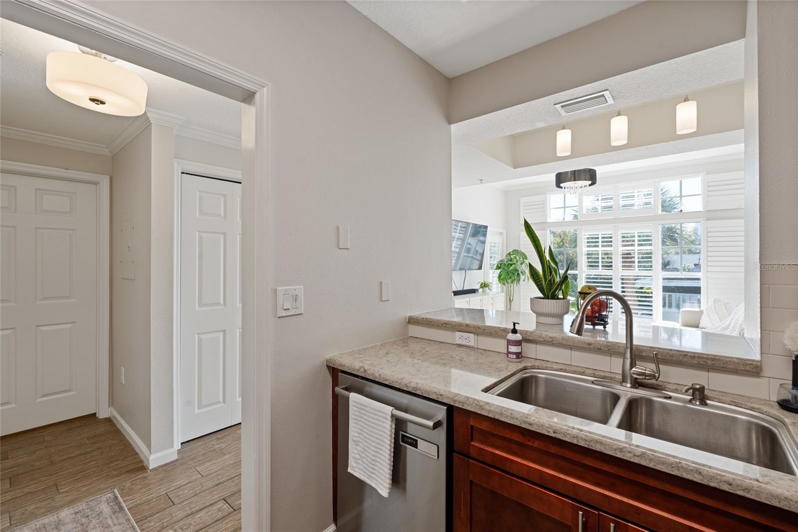 HYDE PARK WALK A CONDO - Residential